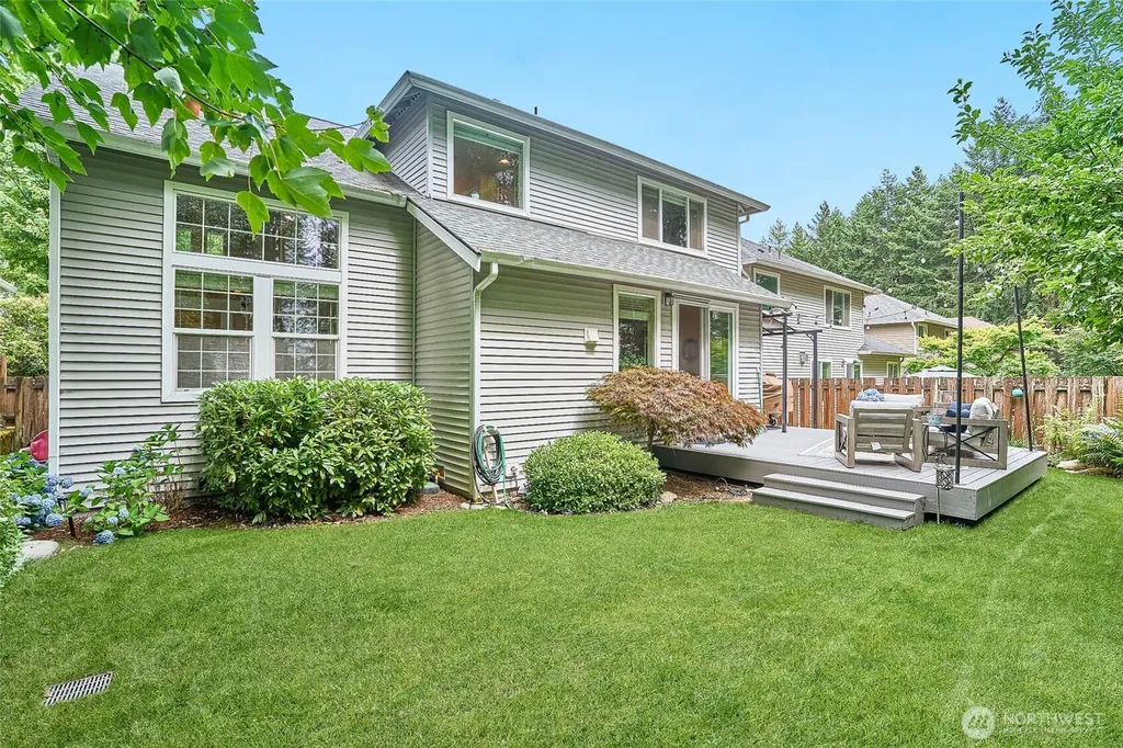 28091 Maple Ridge Way SE Maple Valley WA 98038
