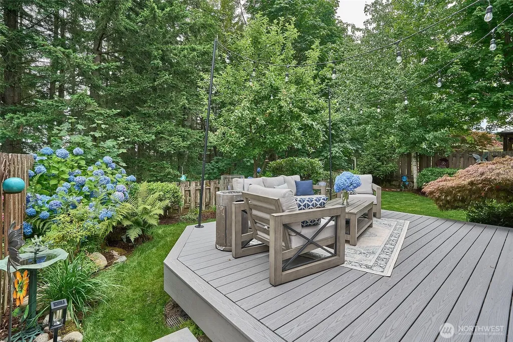 28091 Maple Ridge Way SE Maple Valley WA 98038