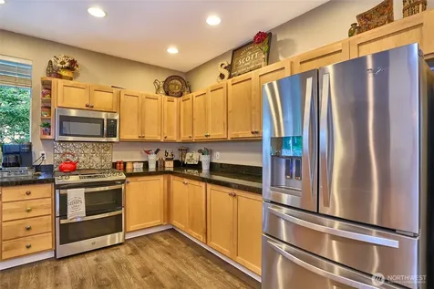 28091 Maple Ridge Way SE Maple Valley WA 98038