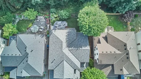 28091 Maple Ridge Way SE Maple Valley WA 98038