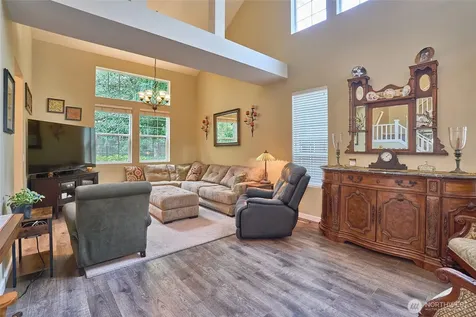 28091 Maple Ridge Way SE Maple Valley WA 98038