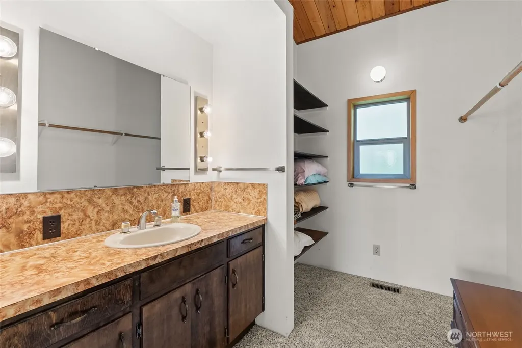 432 Brim Road Onalaska WA 98570