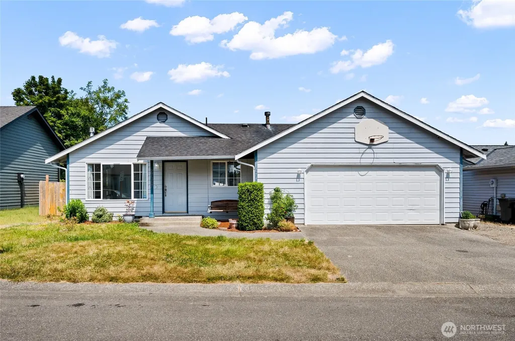 27247 Manor Place NW Stanwood WA 98292