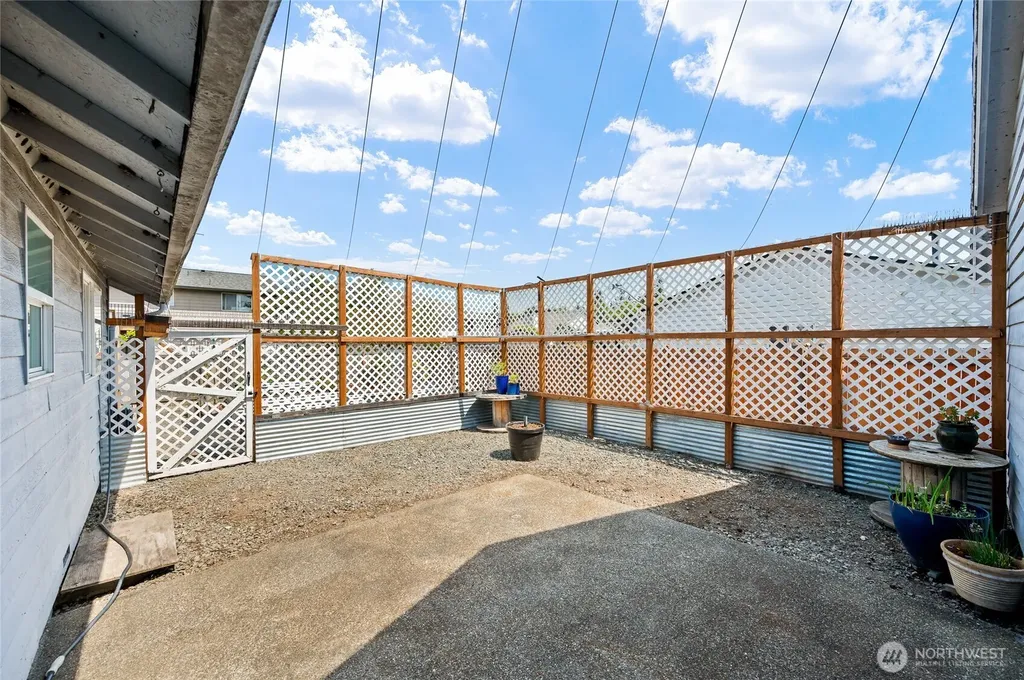 27247 Manor Place NW Stanwood WA 98292