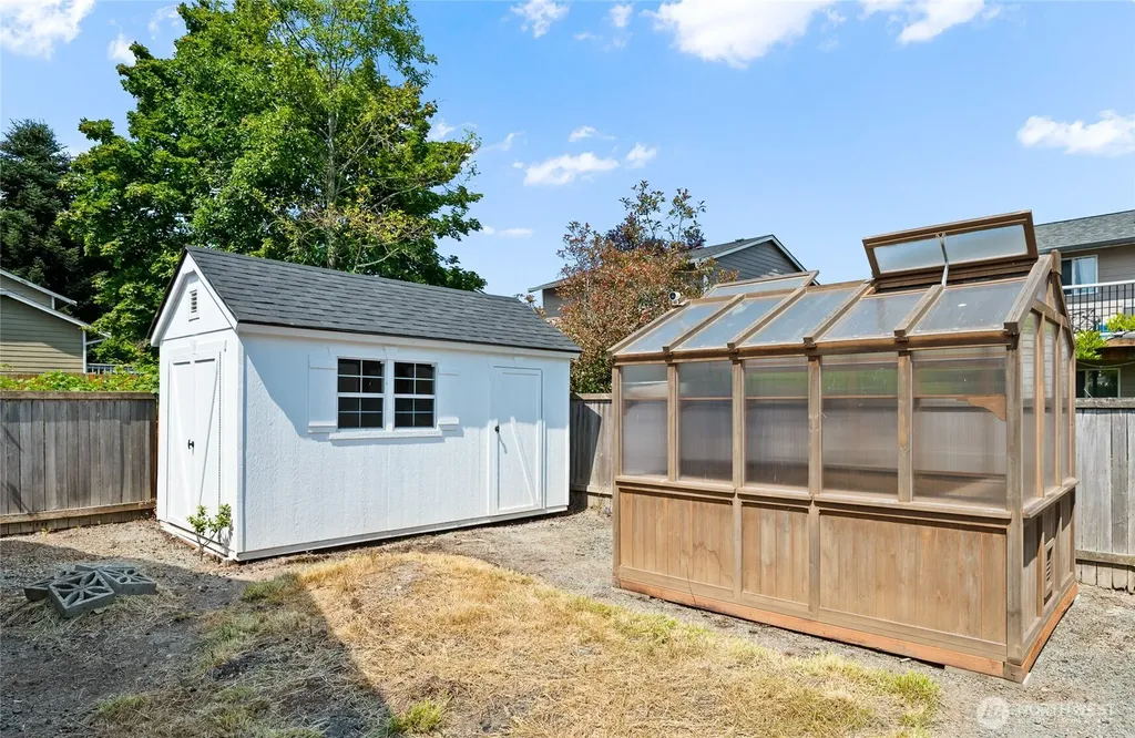 27247 Manor Place NW Stanwood WA 98292