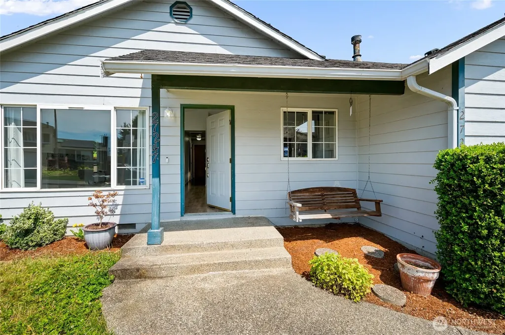 27247 Manor Place NW Stanwood WA 98292