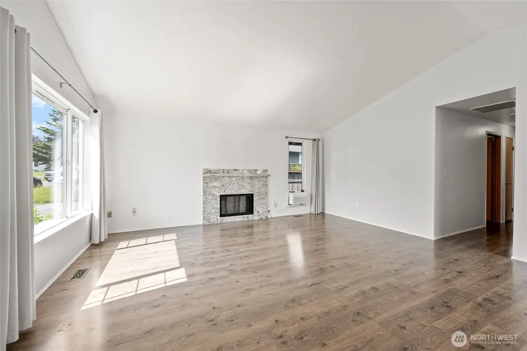 27247 Manor Place NW Stanwood WA 98292