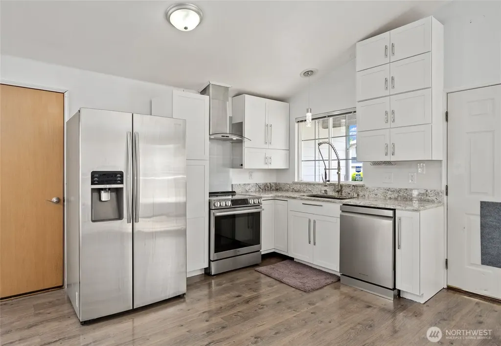 27247 Manor Place NW Stanwood WA 98292