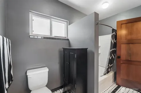 3222 NE 85th Street Seattle WA 98115