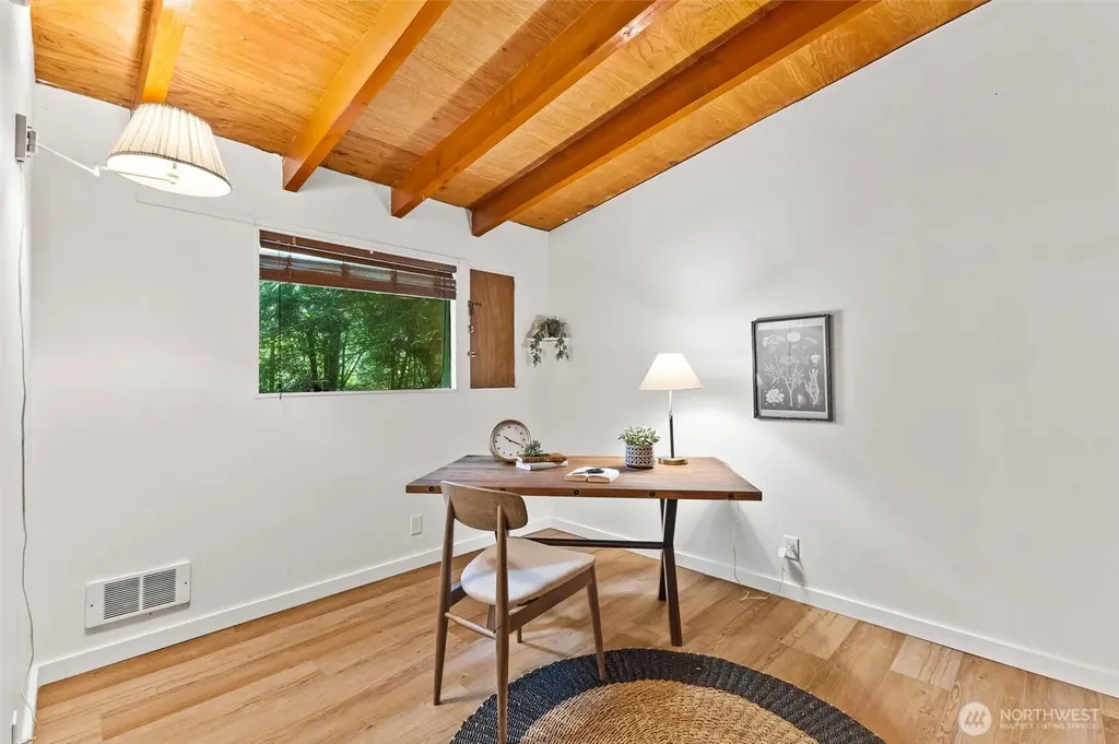 1333 Lowe Bellingham WA 98229