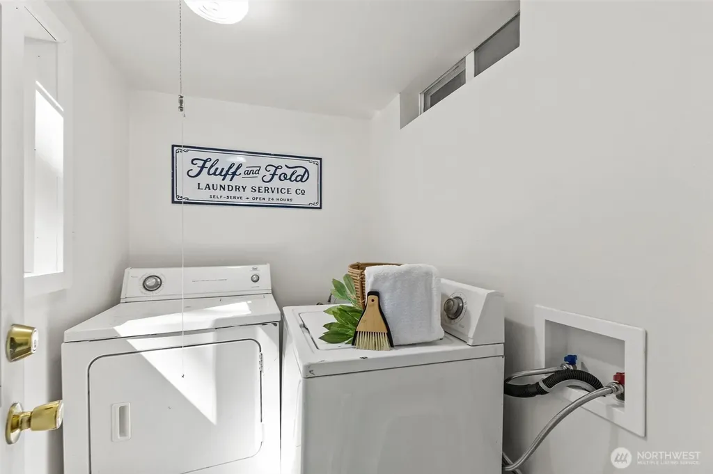 1333 Lowe Bellingham WA 98229