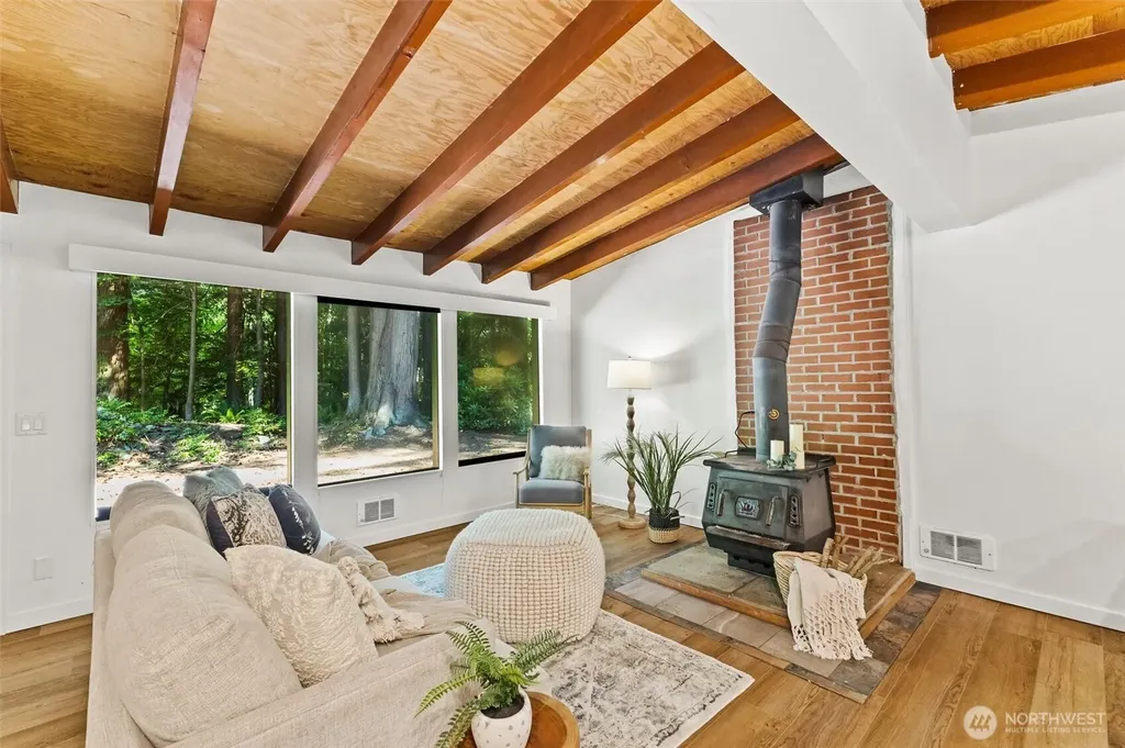 1333 Lowe Bellingham WA 98229