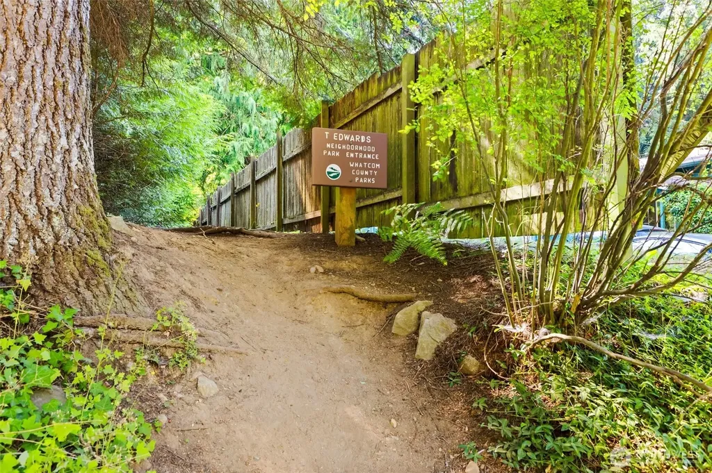 1333 Lowe Bellingham WA 98229