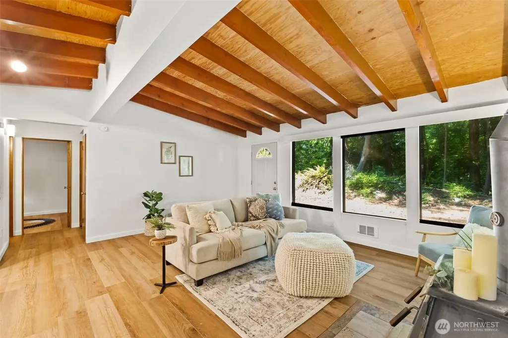 1333 Lowe Bellingham WA 98229