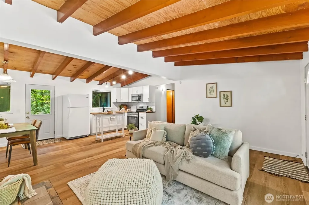 1333 Lowe Bellingham WA 98229