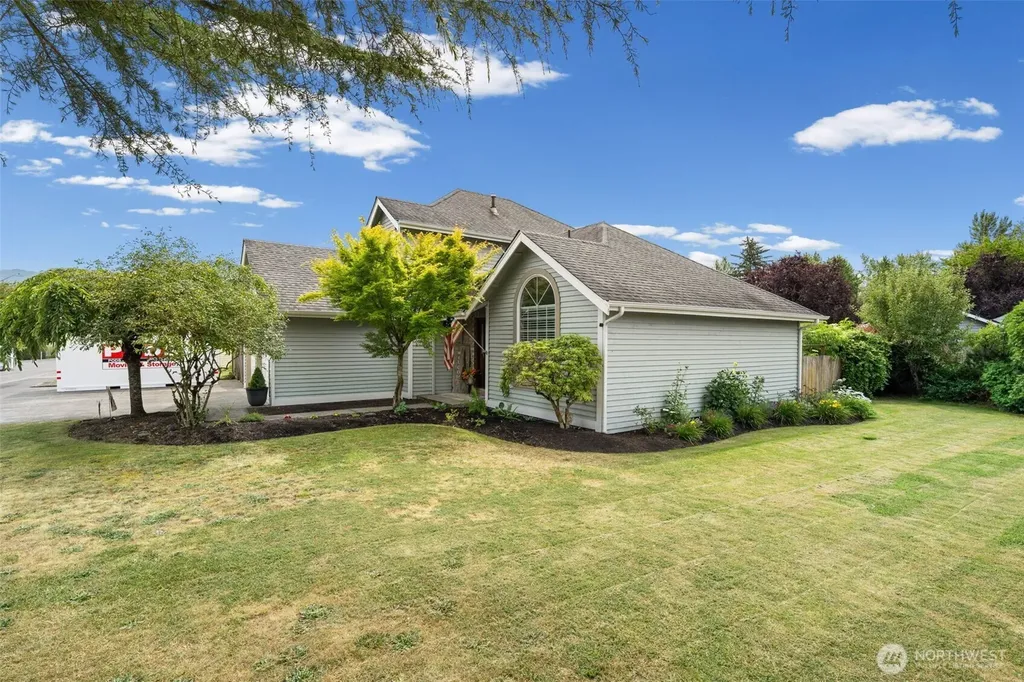 204 Michael Avenue Enumclaw WA 98022