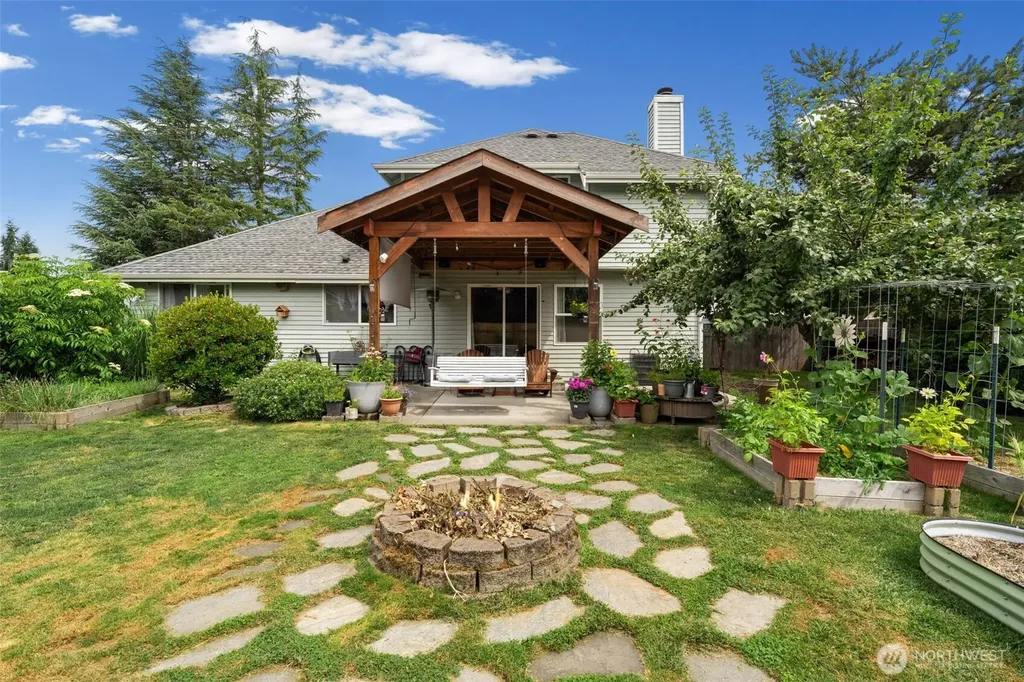 204 Michael Avenue Enumclaw WA 98022