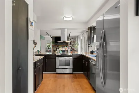 204 Michael Avenue Enumclaw WA 98022