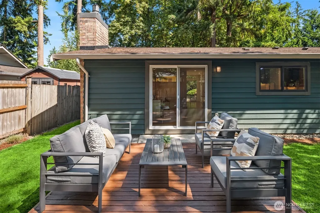 10044 Slater Avenue NE Kirkland WA 98033