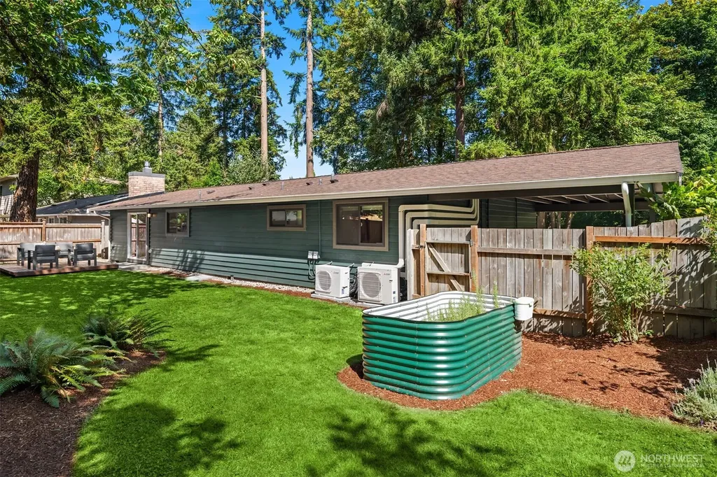 10044 Slater Avenue NE Kirkland WA 98033