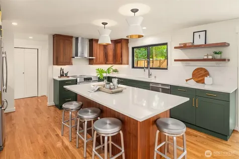 10044 Slater Avenue NE Kirkland WA 98033