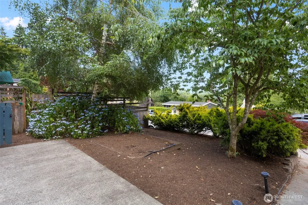 19703 12th Avenue NE Shoreline WA 98155
