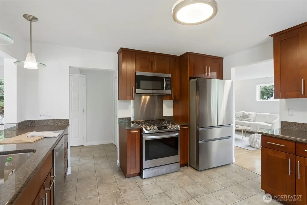 19703 12th Avenue NE Shoreline WA 98155