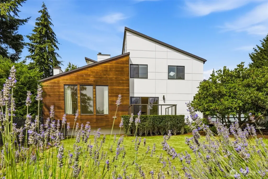 12311 87th Court NE Kirkland WA 98034