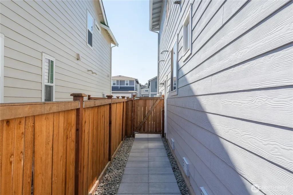 810 Burwood Street SE Lacey WA 98503