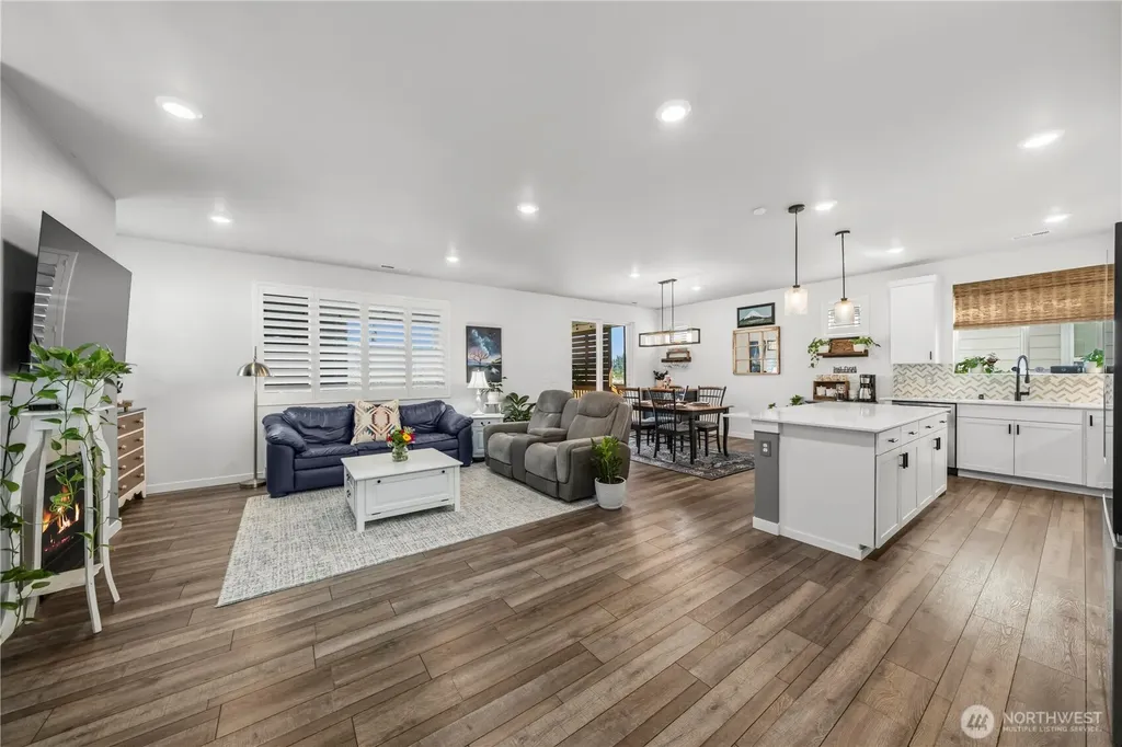 810 Burwood Street SE Lacey WA 98503