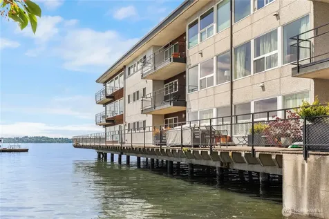 6201 Lake Washington Boulevard NE Kirkland WA 98033