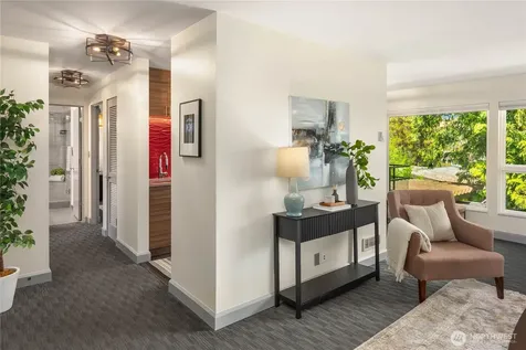 6201 Lake Washington Boulevard NE Kirkland WA 98033