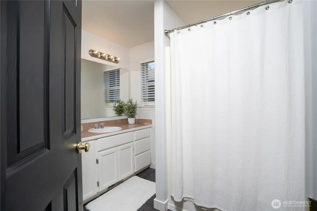 16209 SE 259th Court Covington WA 98042