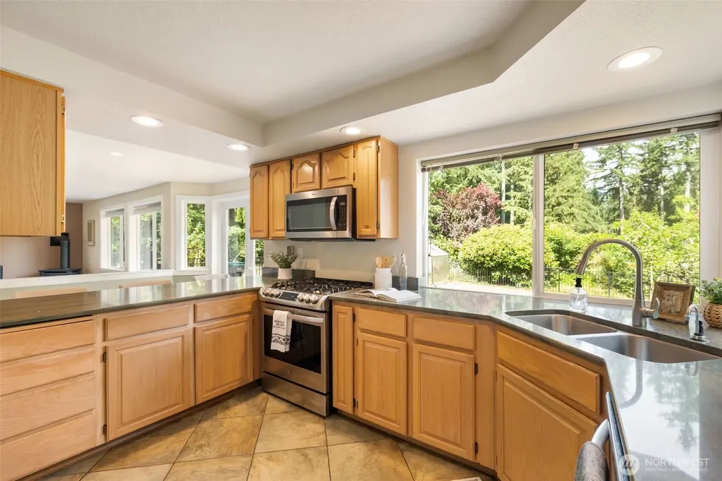 5802 SW Troon Avenue Port Orchard WA 98367