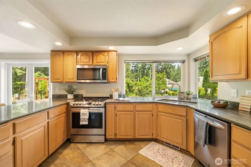 5802 SW Troon Avenue Port Orchard WA 98367