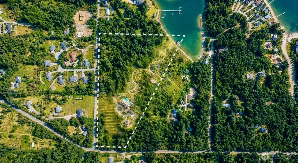 1157 12th Avenue Fox Island WA 98333
