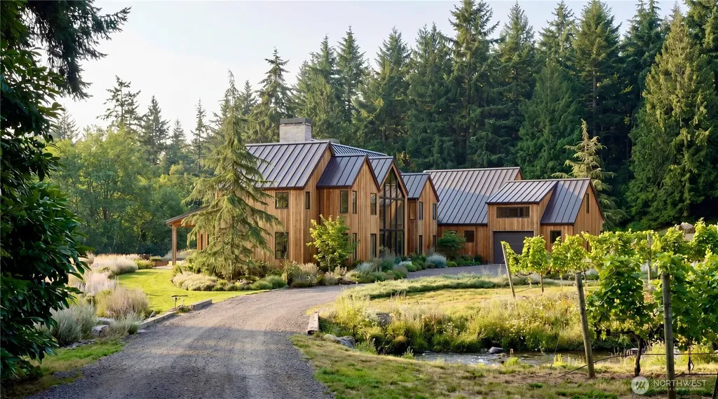 1157 12th Avenue Fox Island WA 98333