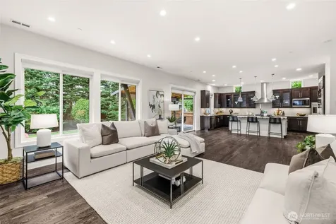 8431 SE 39th Street Mercer Island WA 98040