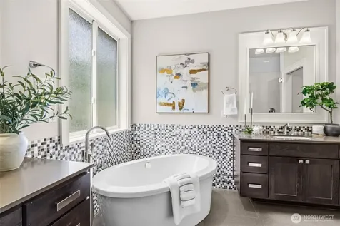 8431 SE 39th Street Mercer Island WA 98040