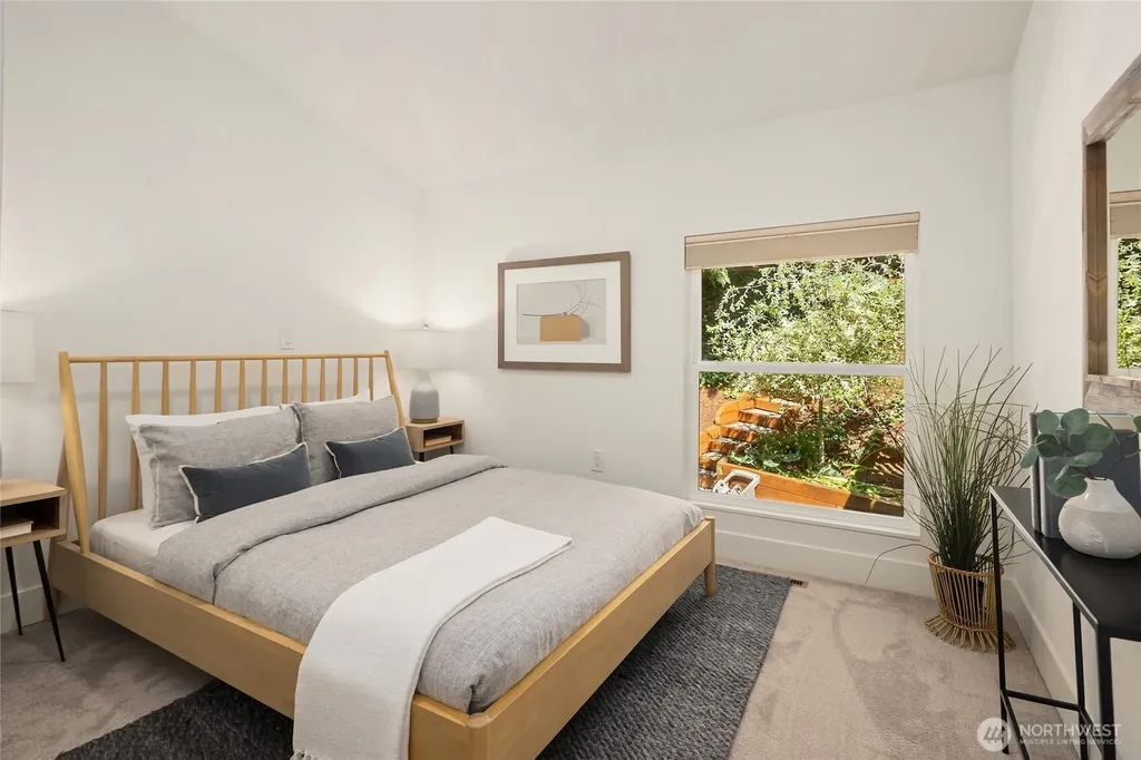 5830 W Mercer Way Mercer Island WA 98040