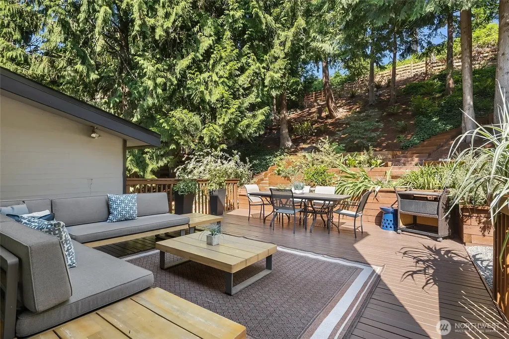 5830 W Mercer Way Mercer Island WA 98040
