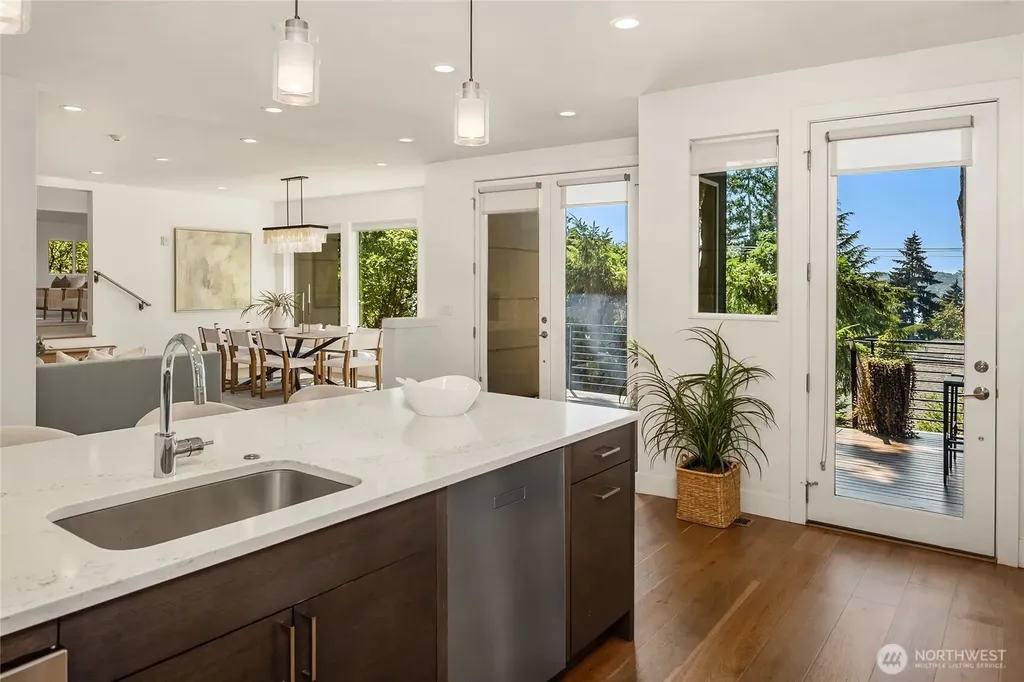 5830 W Mercer Way Mercer Island WA 98040
