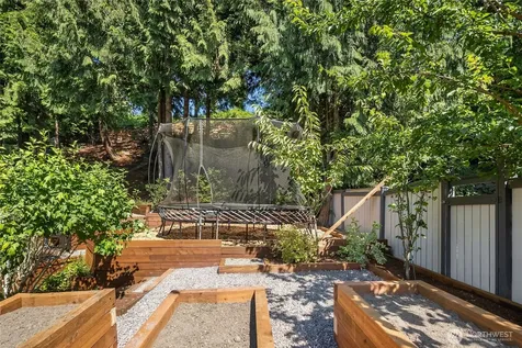5830 W Mercer Way Mercer Island WA 98040