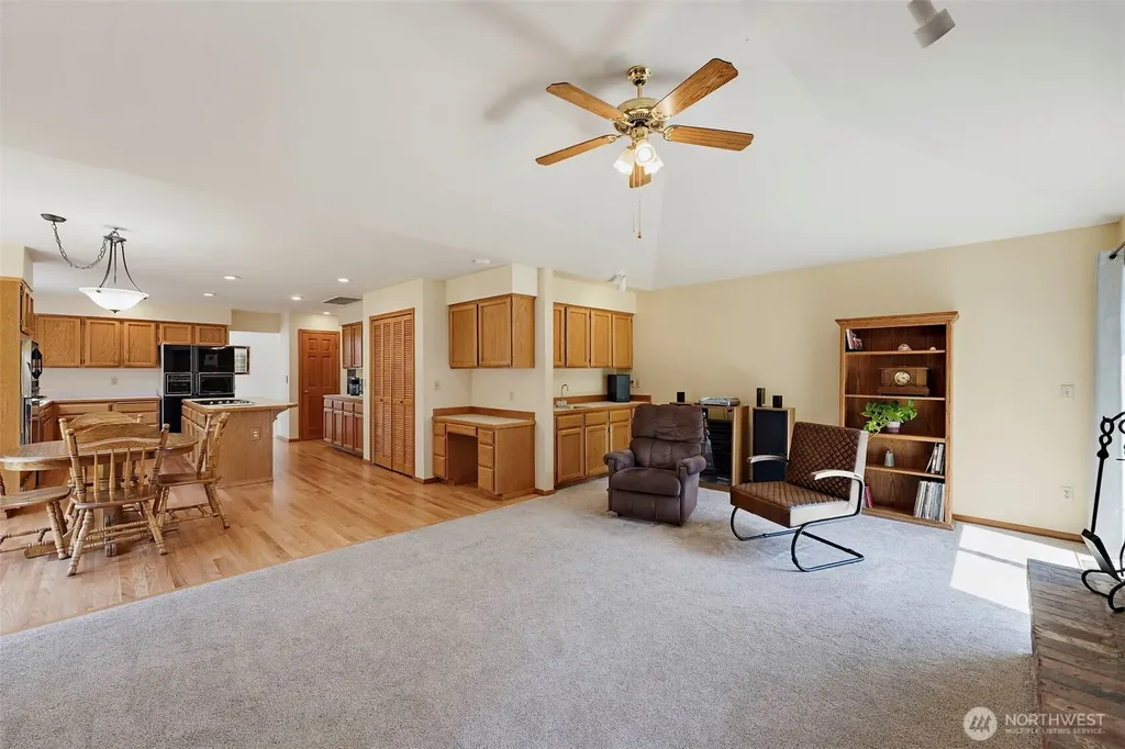 3308 17th Street Pl SE Puyallup WA 98374