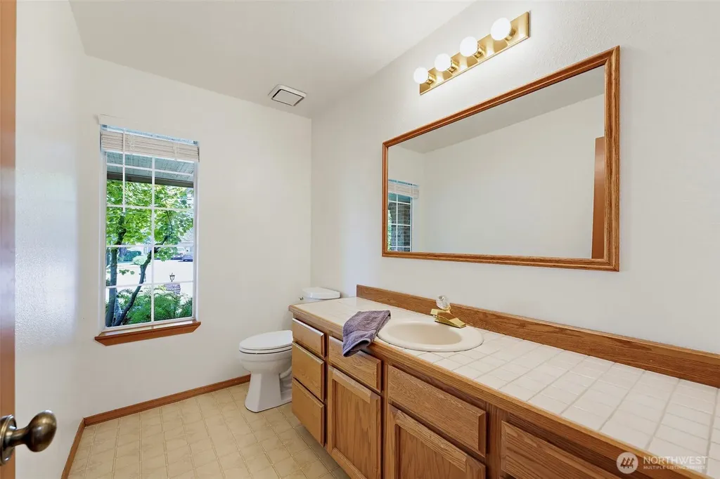 3308 17th Street Pl SE Puyallup WA 98374