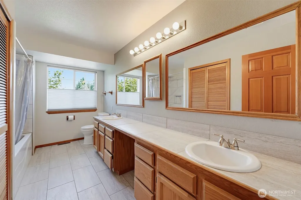 3308 17th Street Pl SE Puyallup WA 98374