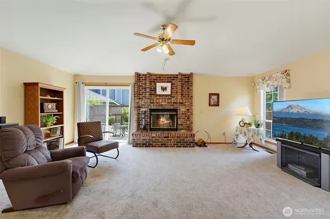 3308 17th Street Pl SE Puyallup WA 98374