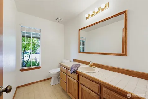 3308 17th Street Pl SE Puyallup WA 98374