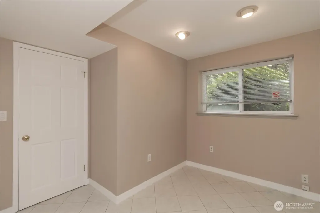 10020 SE 7th Street Bellevue WA 98004