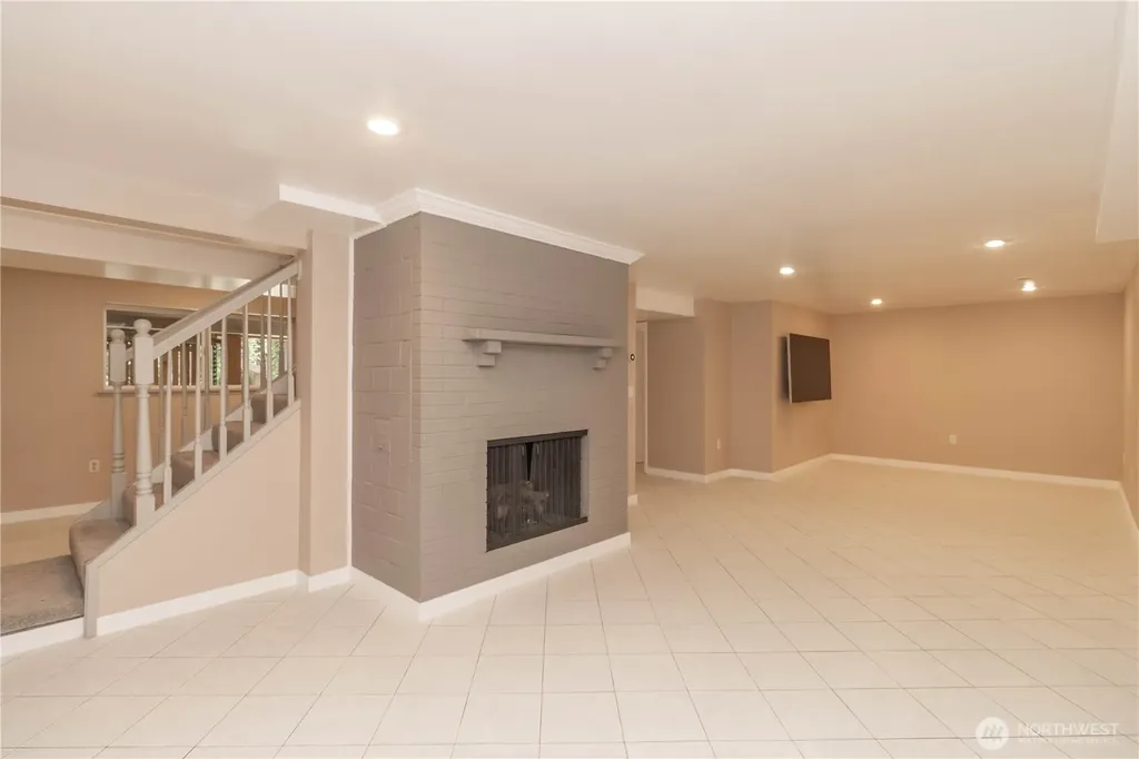 10020 SE 7th Street Bellevue WA 98004